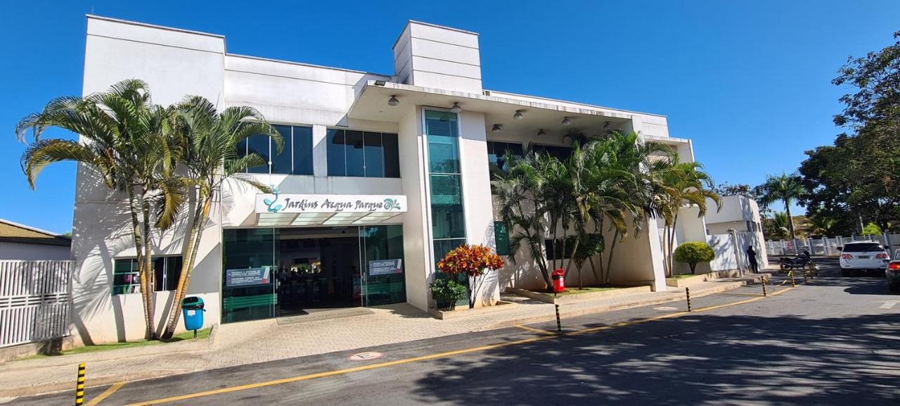 Thermas Lacqua Diroma Com Piscina De Ondas Gratis 24Horas Caldas Novas Exterior photo